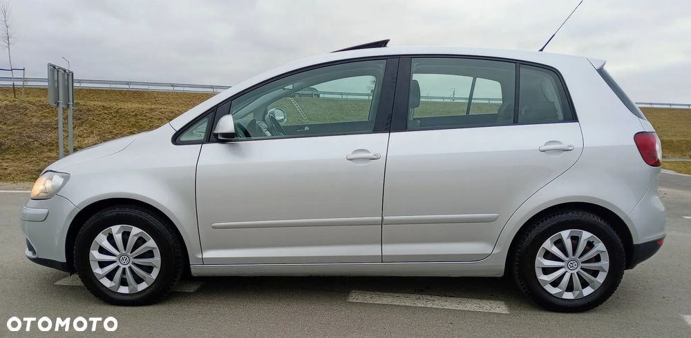 Volkswagen Golf Plus 2.0 FSI Comfortline - 3