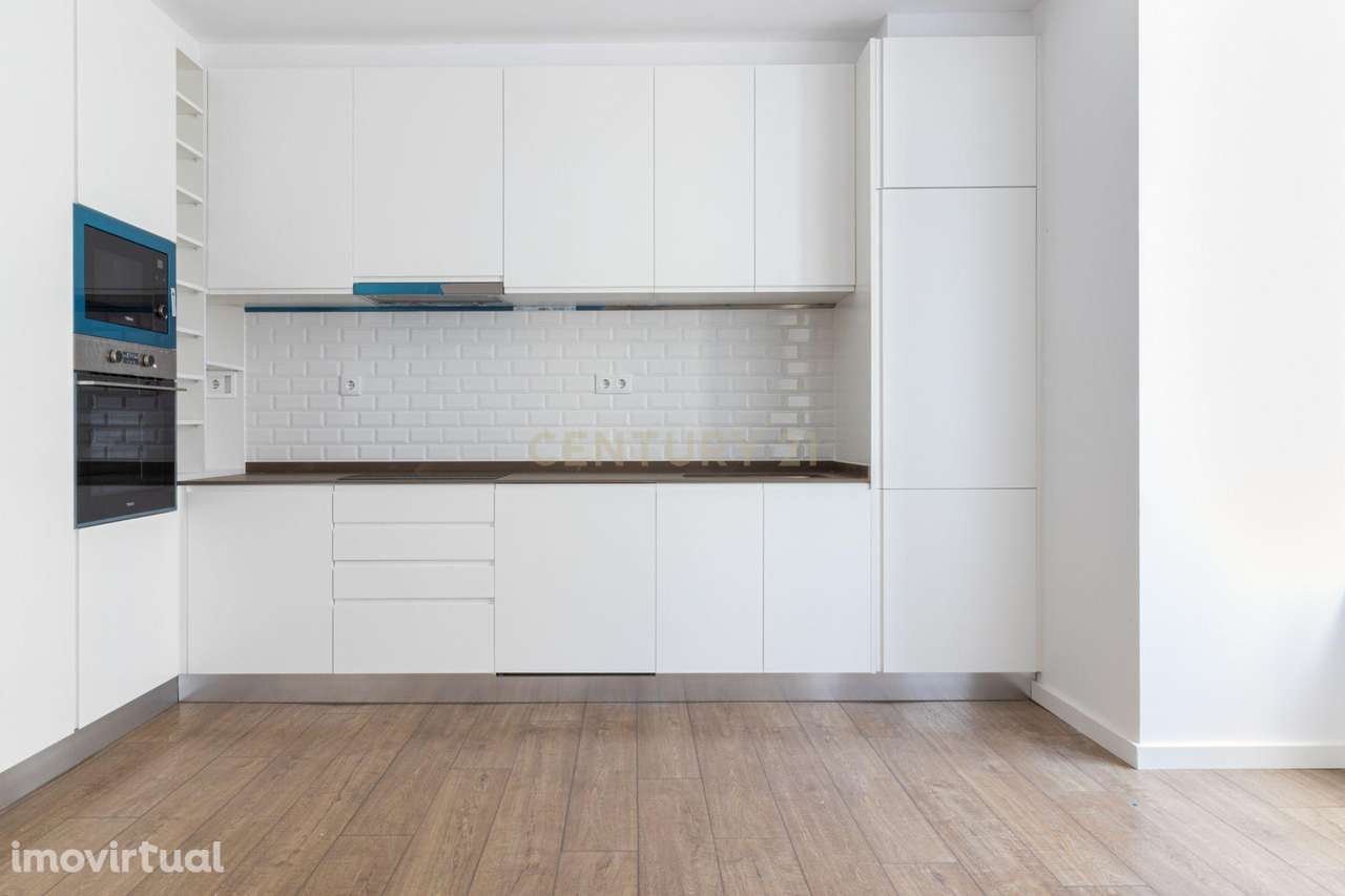 Apartamento T3 renovado, com elevador e 2WC em Arroios, Lisboa. Para A - Grande imagem: 3/31