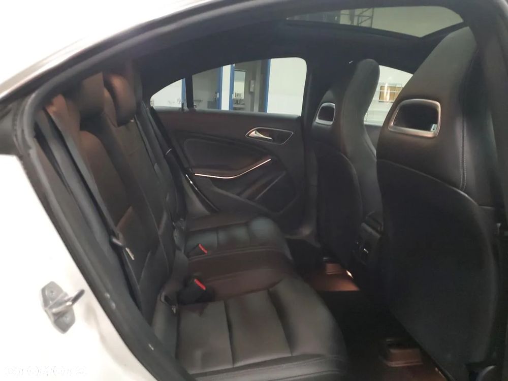 Mercedes-Benz CLA - 9
