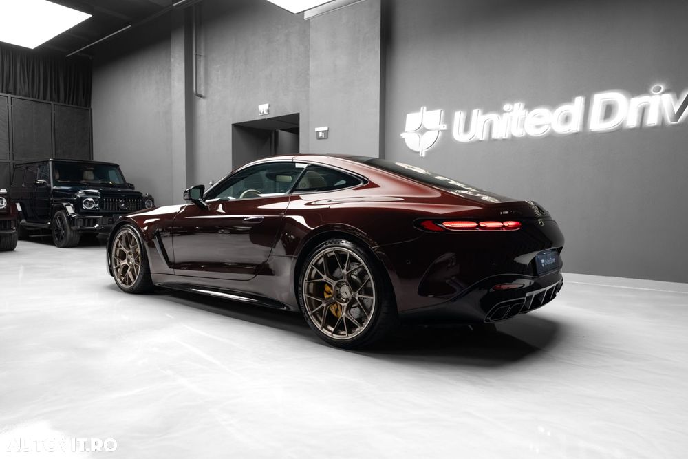 Mercedes-Benz AMG GT - 9