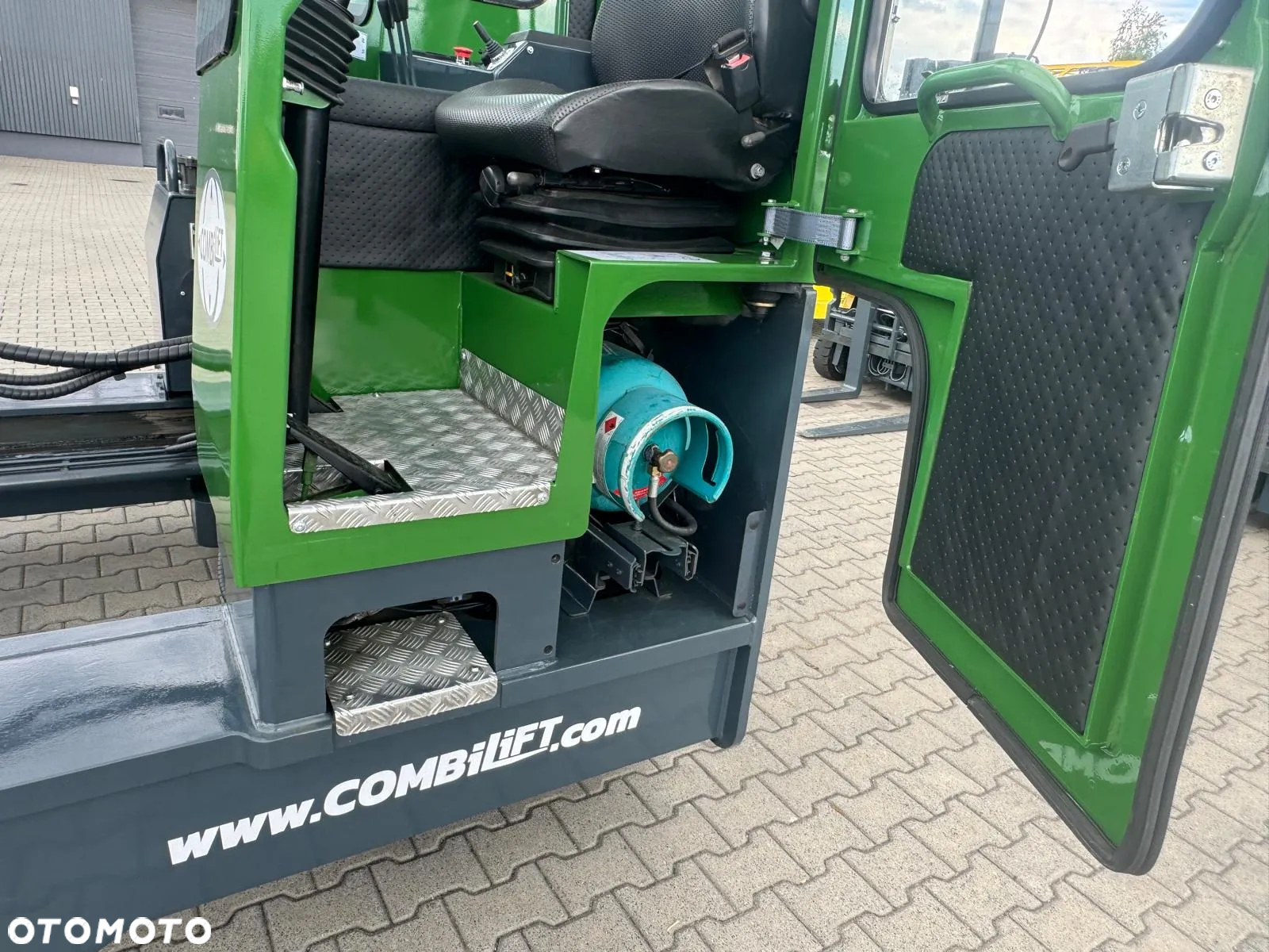 Combilift Combilift C5000// Stan idealny // wolny skok //Niski maszt - 14