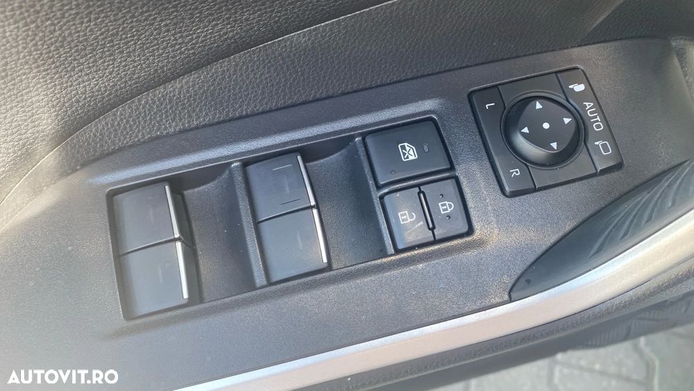 Toyota RAV4 2.5 Hybrid VVT-iE 4x4 Luxury - 13