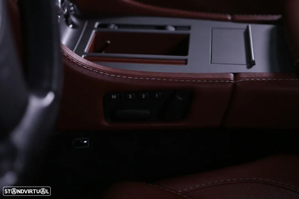 Aston Martin Vantage Coupé V8 Sportshift — fotografia 25