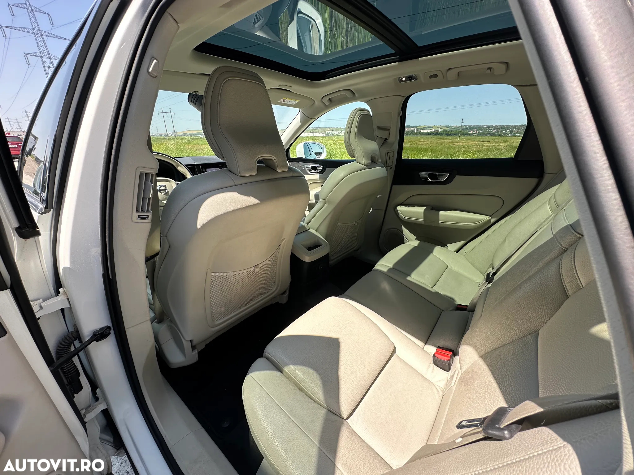 Volvo XC 60 T8 AWD Recharge Geartronic Inscription Expression - 13