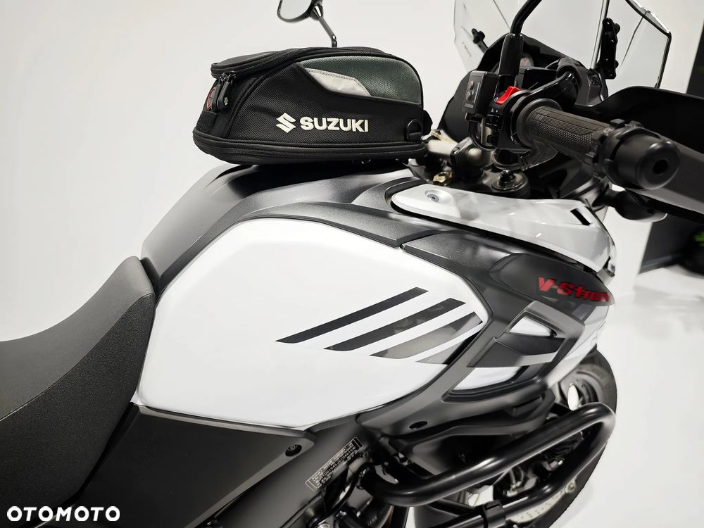 Suzuki V-STROM - 15