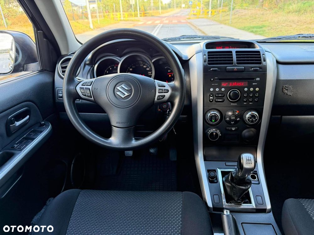Suzuki Grand Vitara 1.9 DDiS Comfort - 12