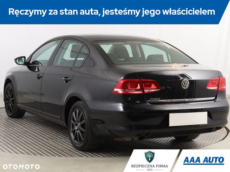 Volkswagen Passat - 5