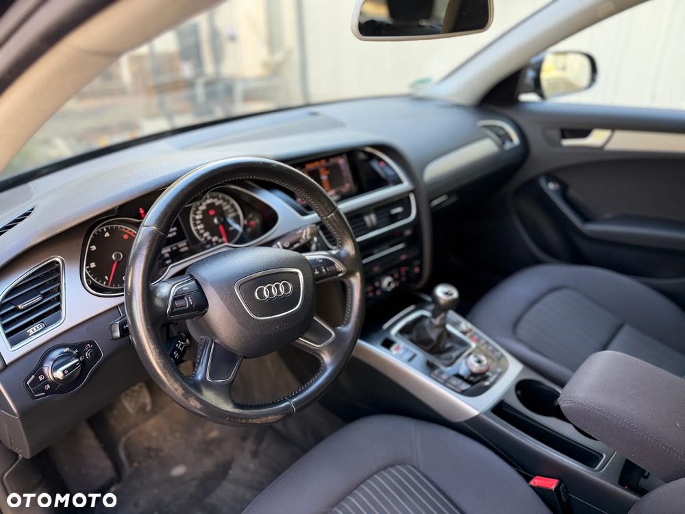 Audi A4 Avant 2.0 TDI - 8