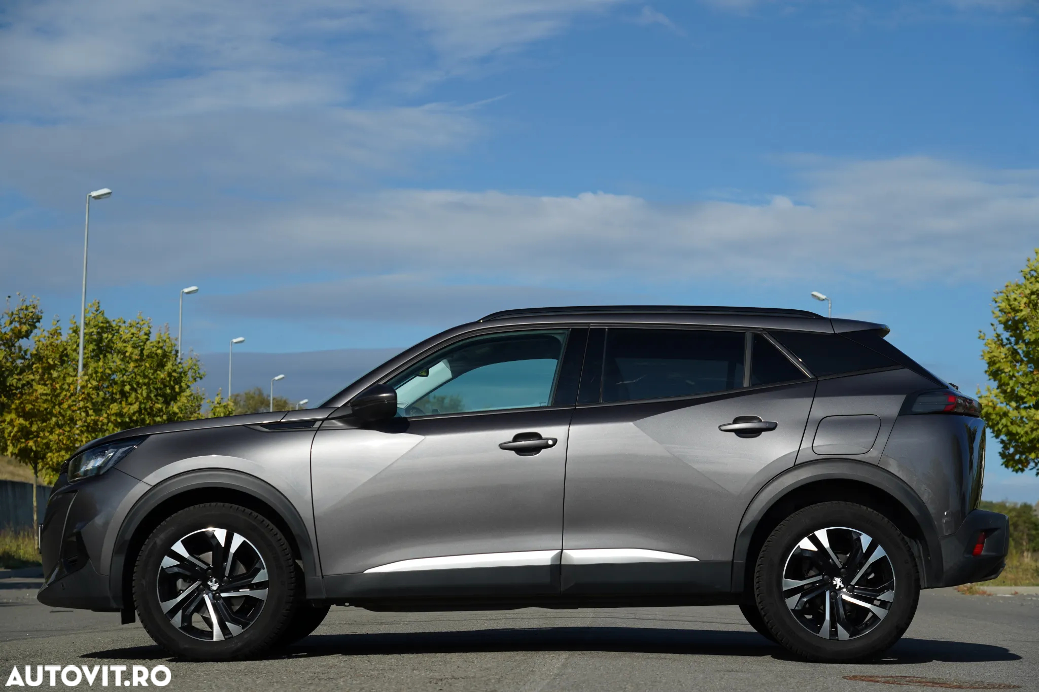 Peugeot 2008 PureTech 130 EAT8 Allure - 25