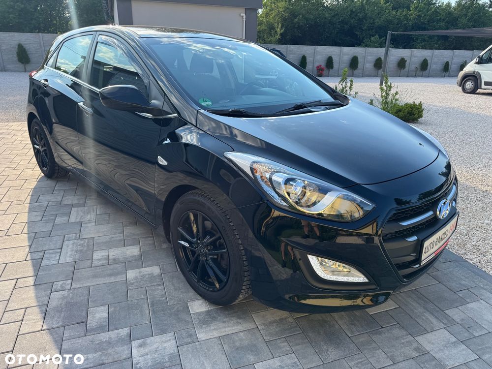 Hyundai i30 blue 1.4 Trend - 18