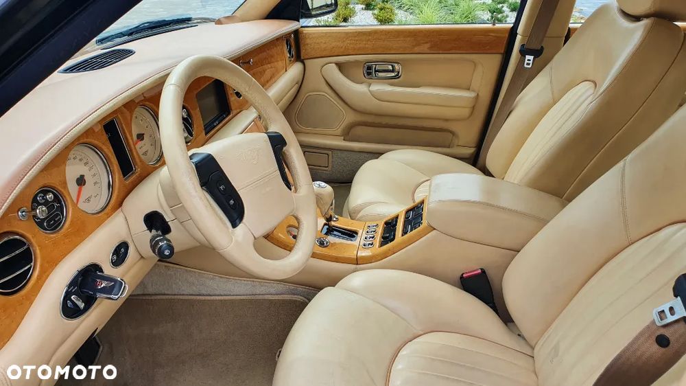 Bentley Arnage - 10