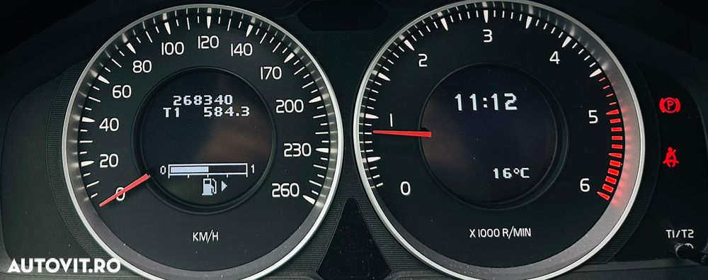 Volvo V60 D2 Momentum - 31