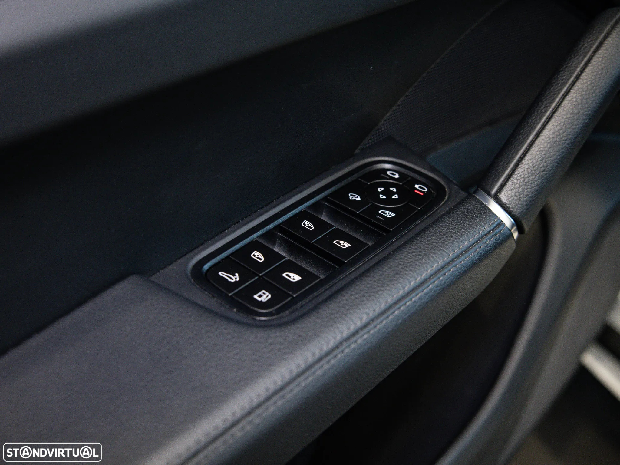 Porsche Cayenne Coupé E-Hybrid - 36