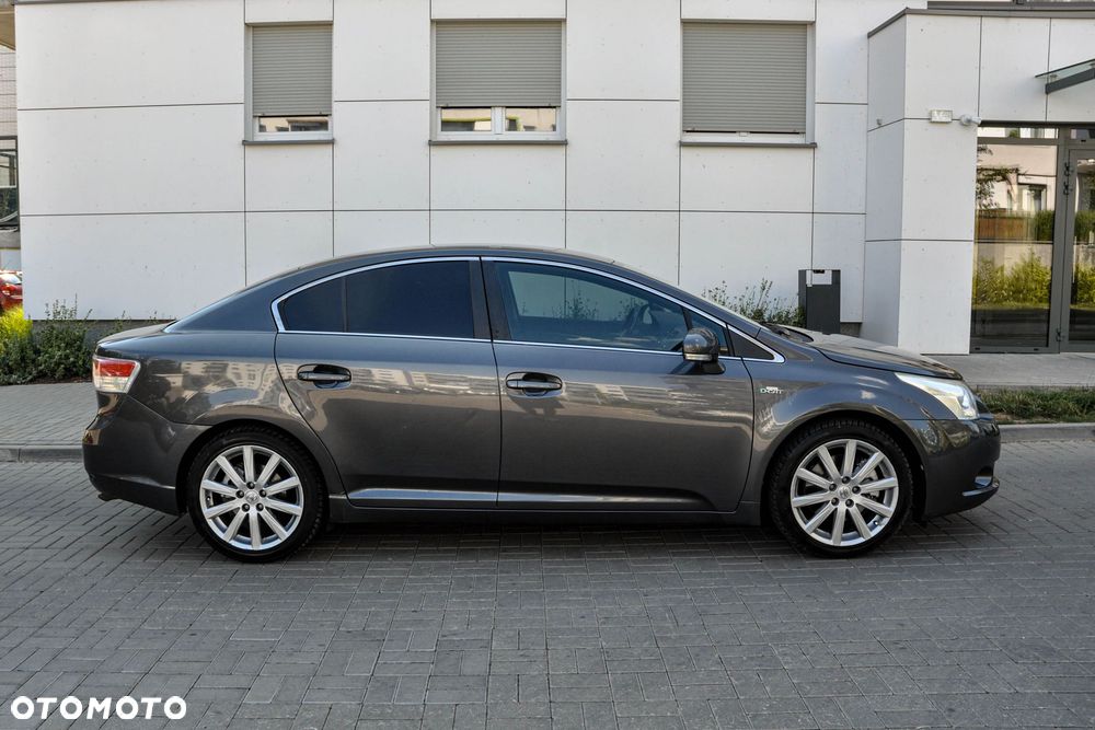 Toyota Avensis - 5