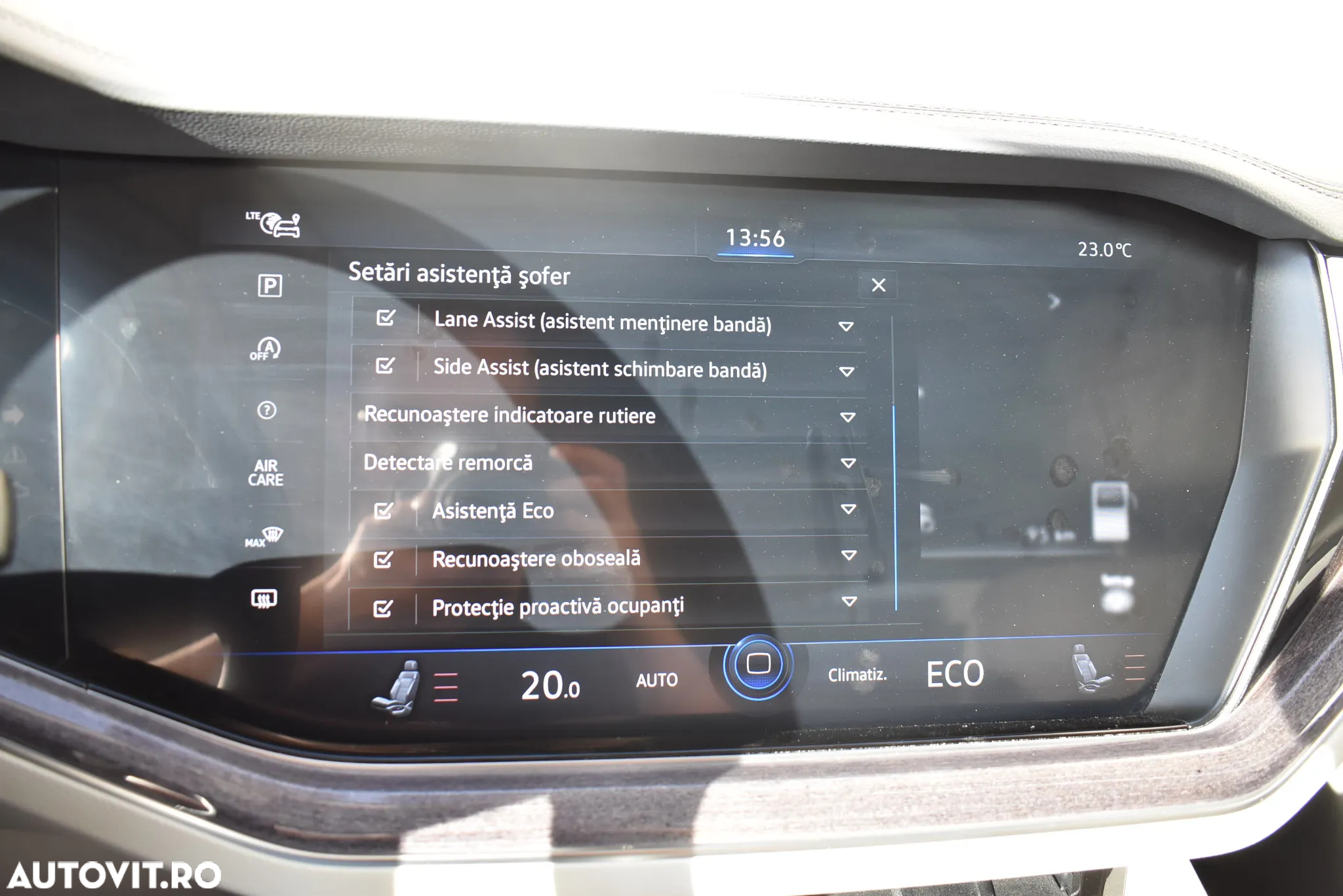 Volkswagen Touareg V6 TDI 4MOTION Elegance - 20