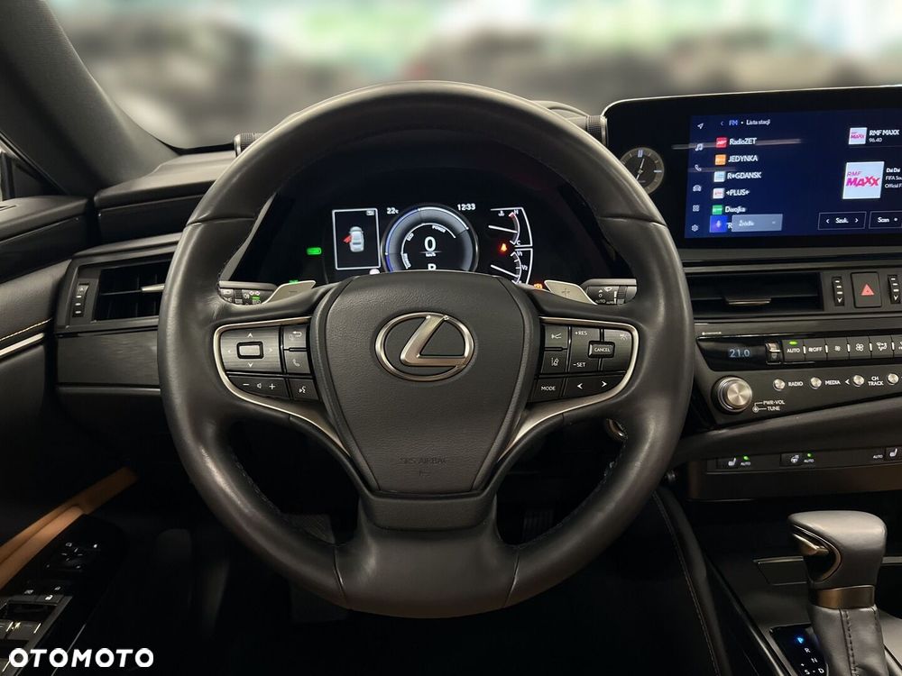 Lexus ES 300h Business Edition - 20