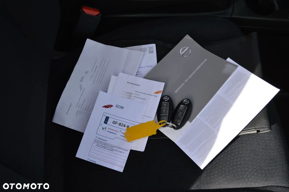 Nissan Leaf 24 kWh (mit Batterie) Visia + - 36