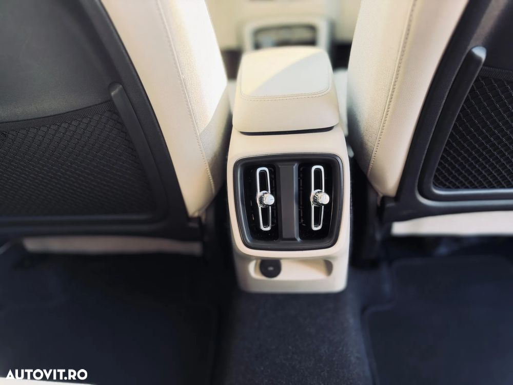 Volvo XC 40 D3 Geartronic Momentum Pro - 29