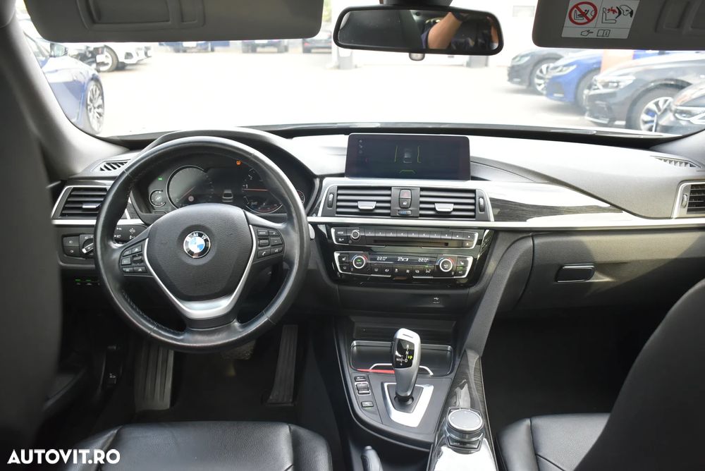 BMW Seria 3 320i GT xDrive AT - 17