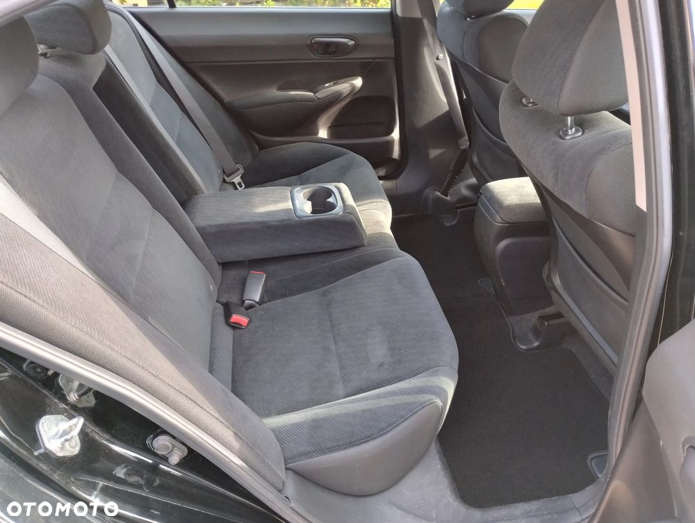 Honda Civic 1.8 Comfort - 9