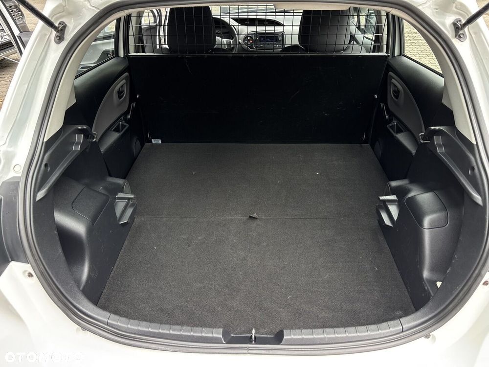 Toyota Yaris - 17