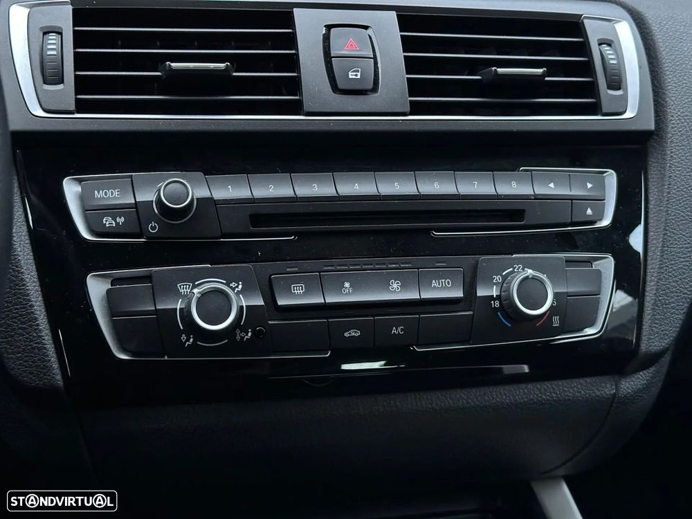 BMW 116 d Line Urban Auto - 15