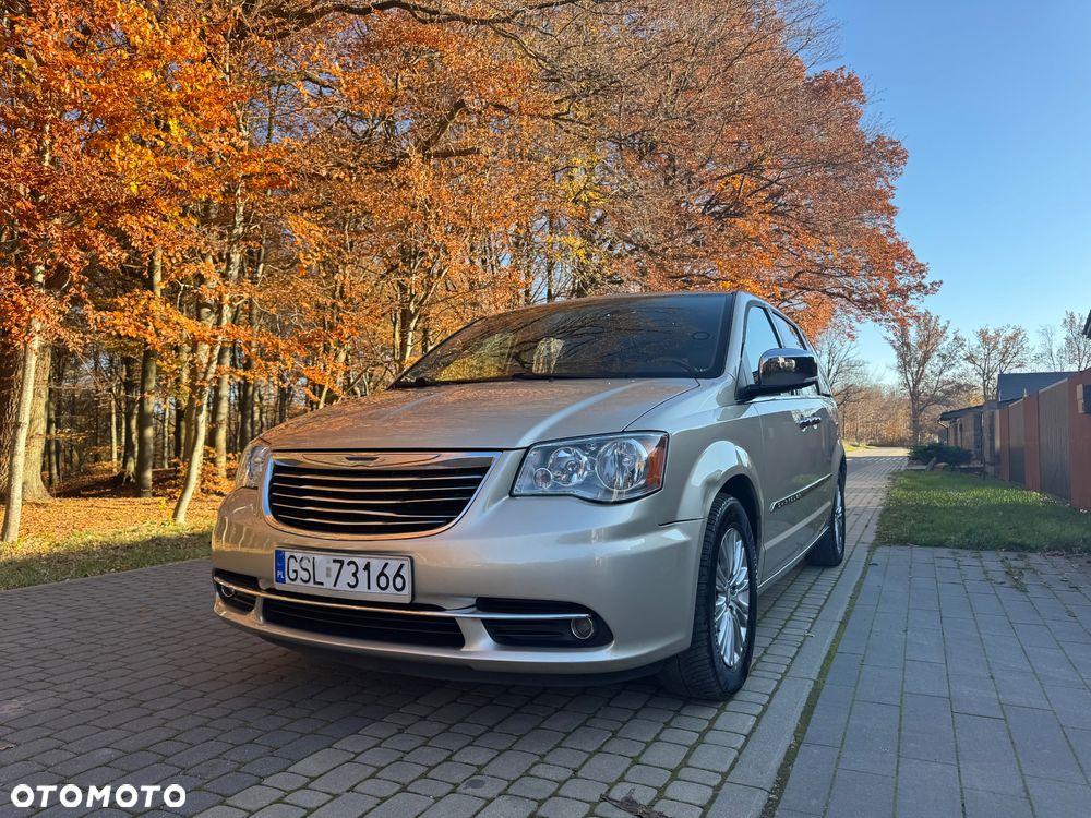 Chrysler Town & Country 3.6 Touring - 22