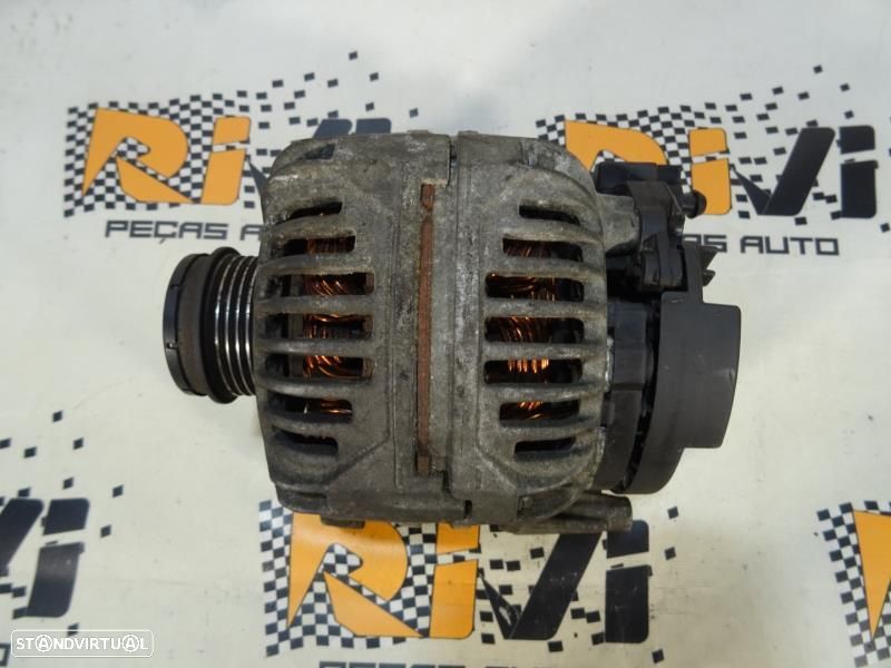 Alternador Volkswagen Passat (3B3)  028903031 / 028 903 031 / 01245150 - 6