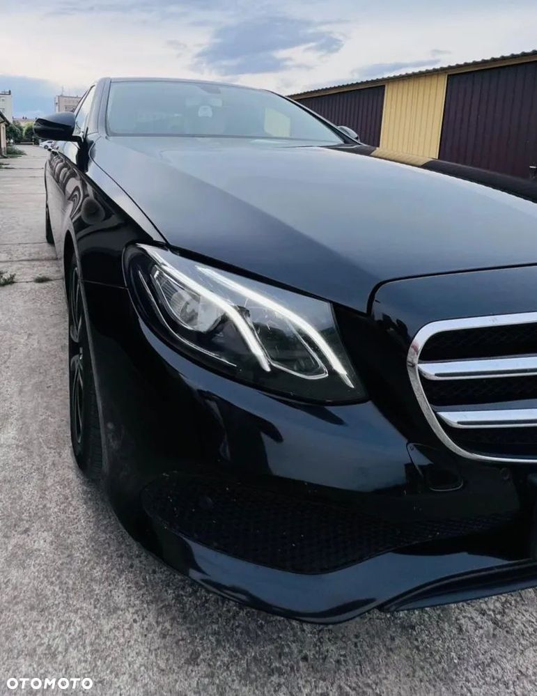 Mercedes-Benz Klasa E 220 d 9G-TRONIC - 21