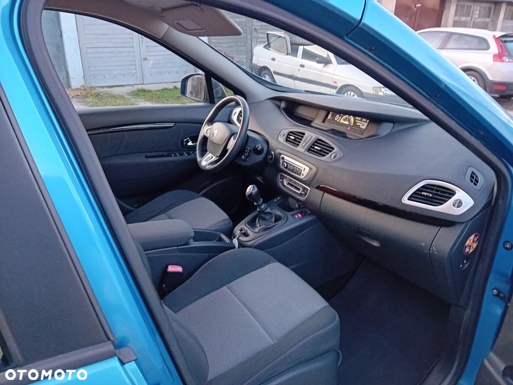 Renault Scenic ENERGY TCe 115 Bose Edition - 9