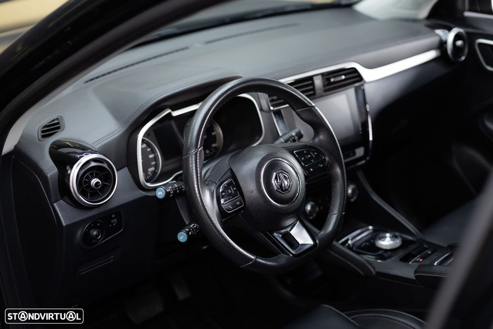 MG ZS EV 44.5 kWh Luxury - 23