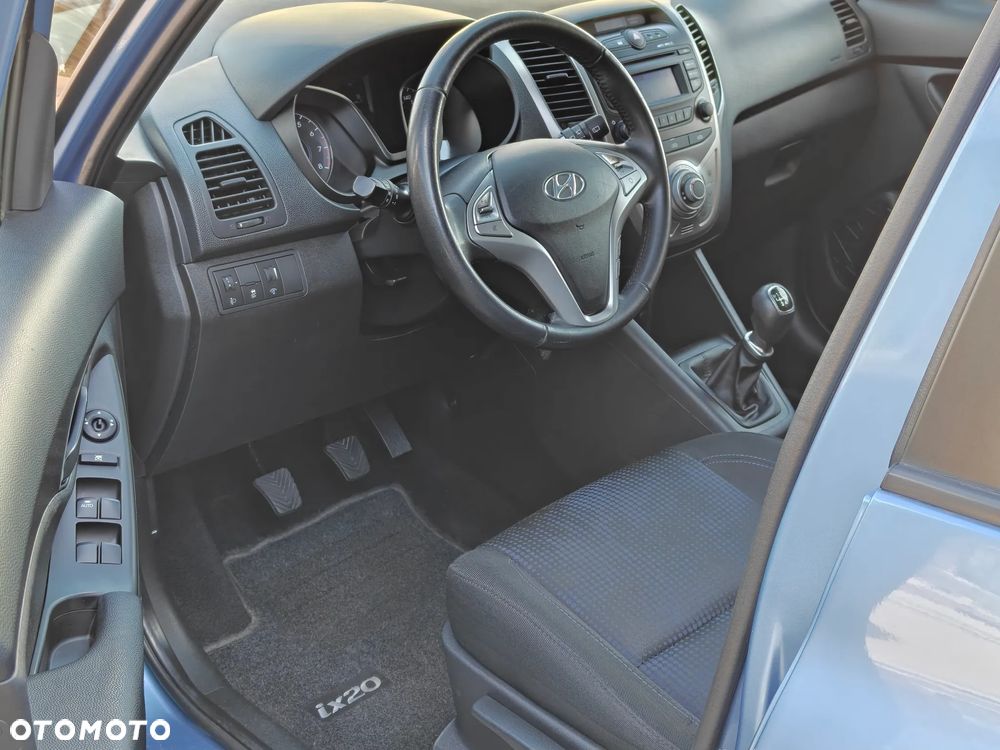 Hyundai ix20 - 3