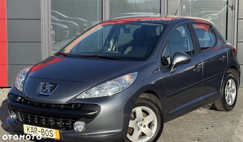 Peugeot 207 - 1