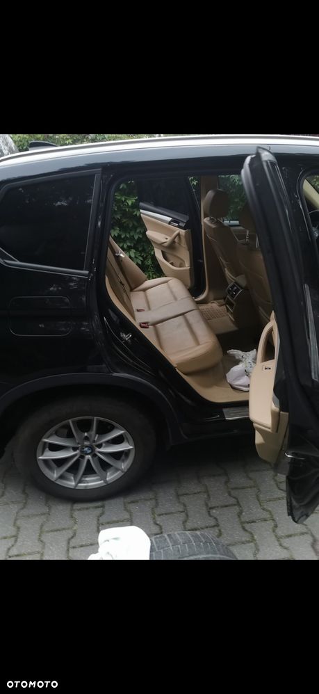 BMW X3 2011 photo 2
