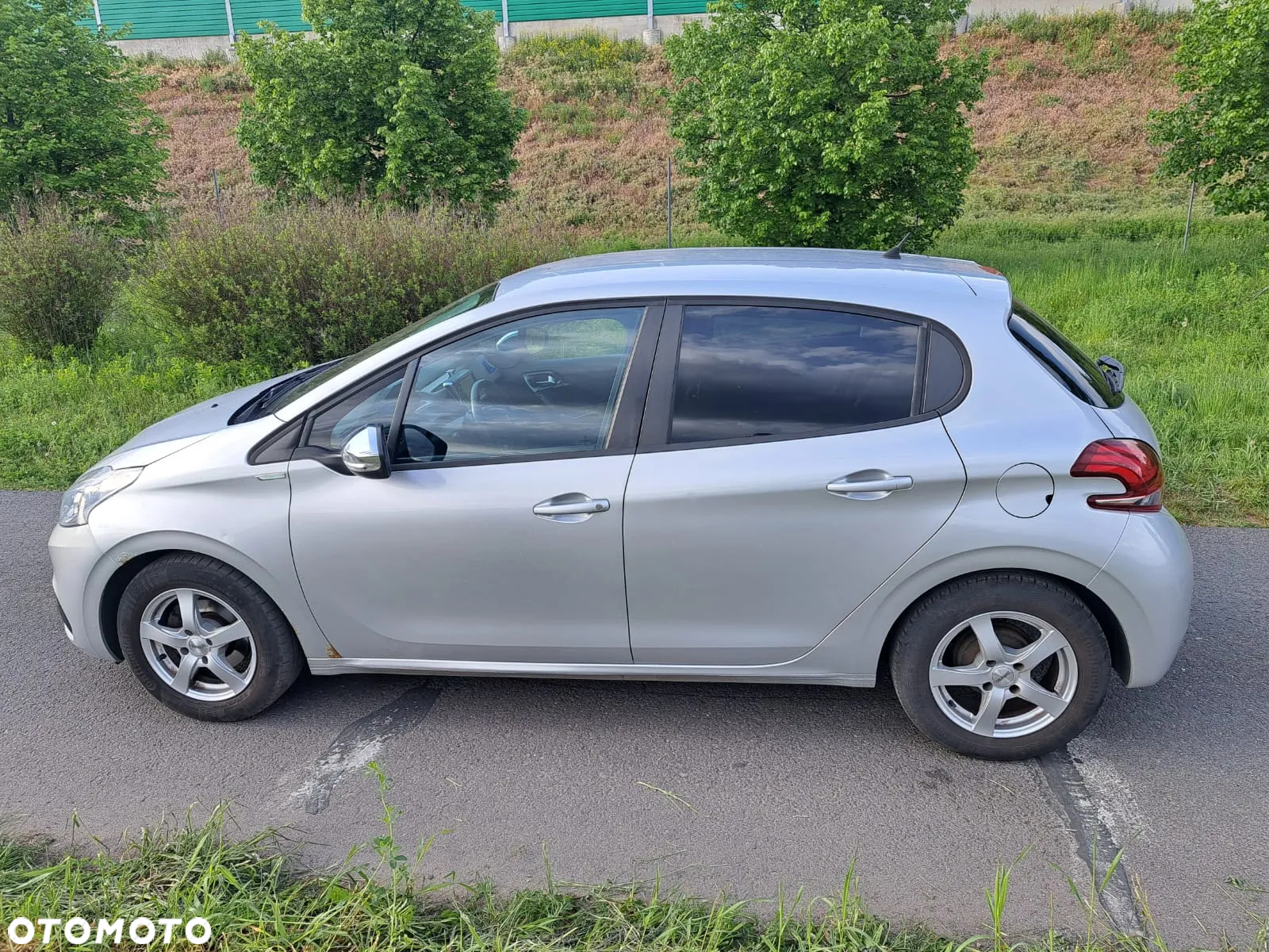 Peugeot 208 1.2 PureTech Allure - 3