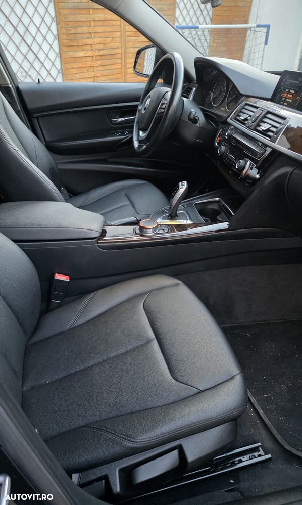 BMW Seria 3 320i Aut. Luxury Line - 9