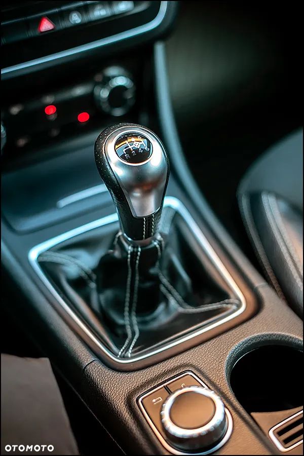 Mercedes-Benz Klasa A 180 (BlueEFFICIENCY) Urban - 26