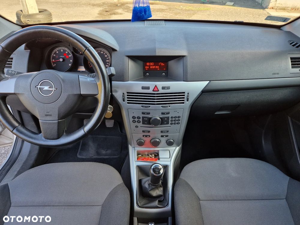 Opel Astra 1.4 - 10