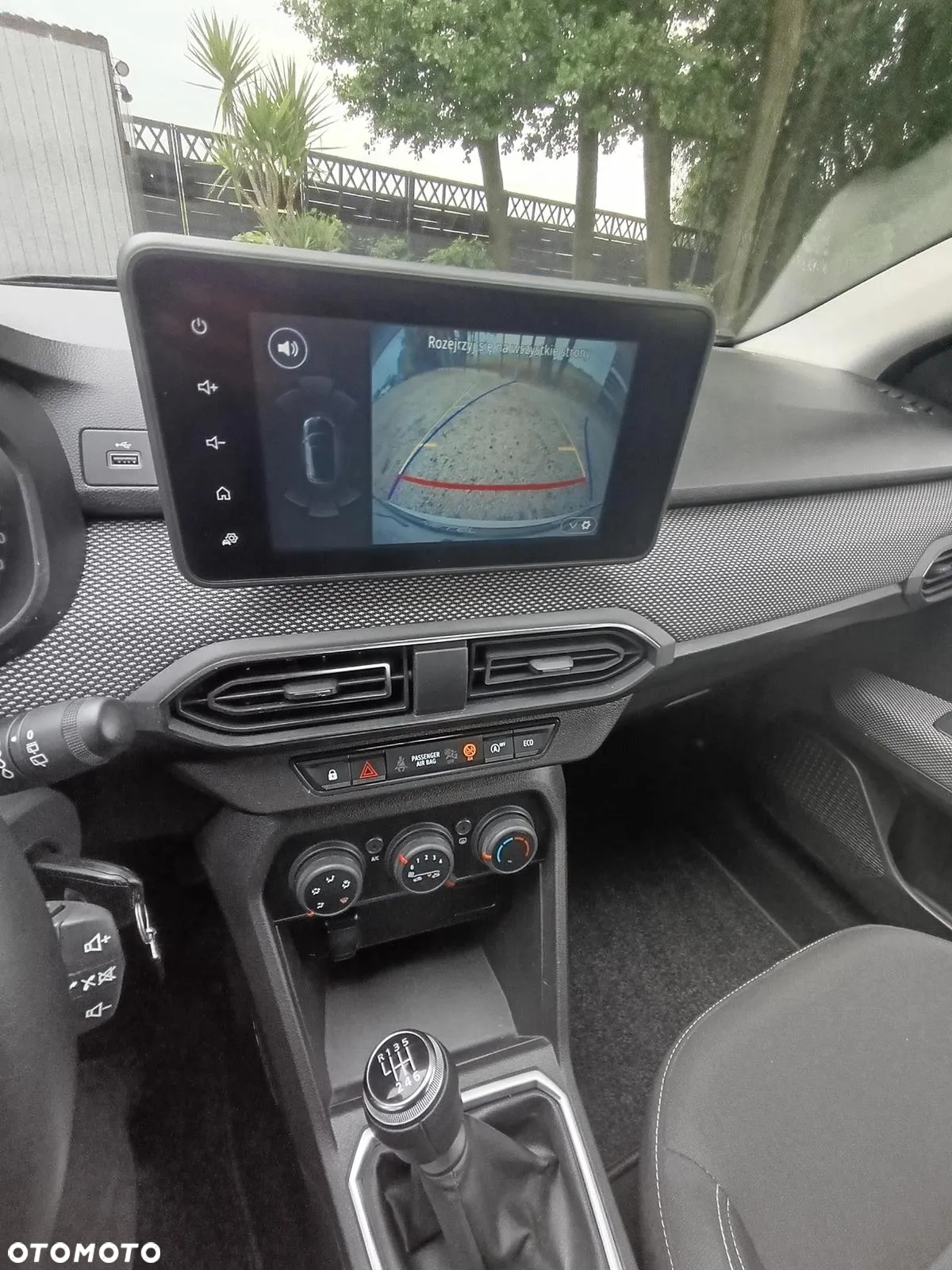 Dacia Sandero 1.0 TCe Laureate S&S - 33