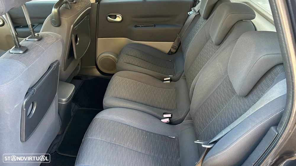 Renault Scénic 1.5 dCi Dynamique S - 23