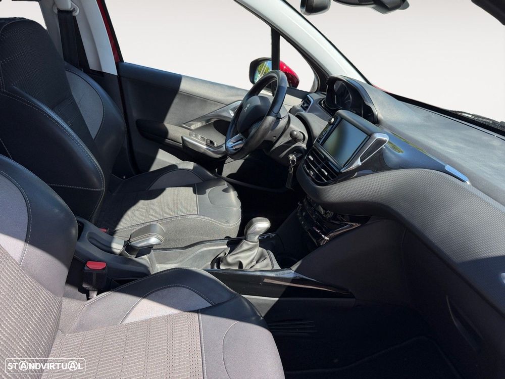 Peugeot 2008 1.2 PureTech Allure - 15
