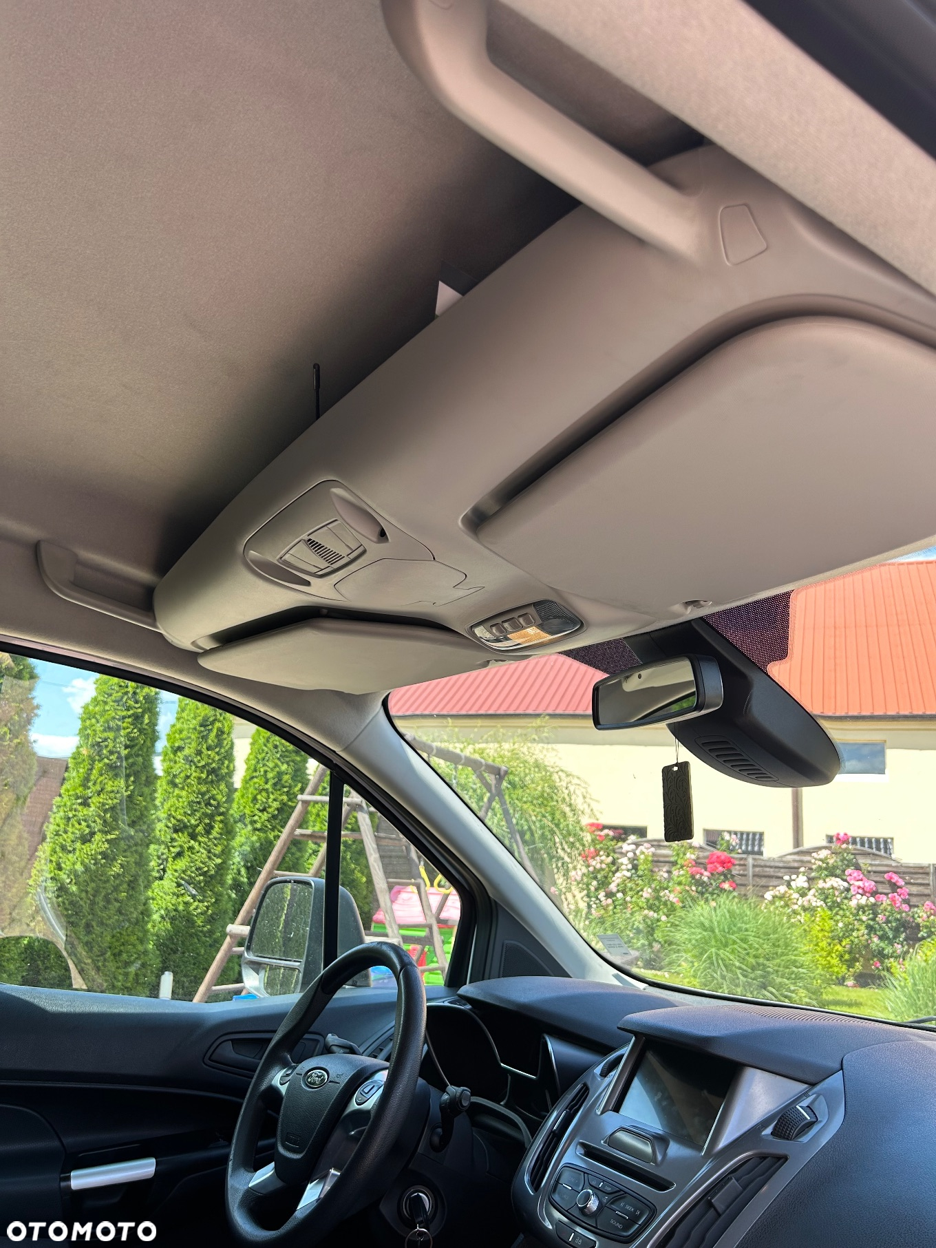 Ford Transit Connect - 23