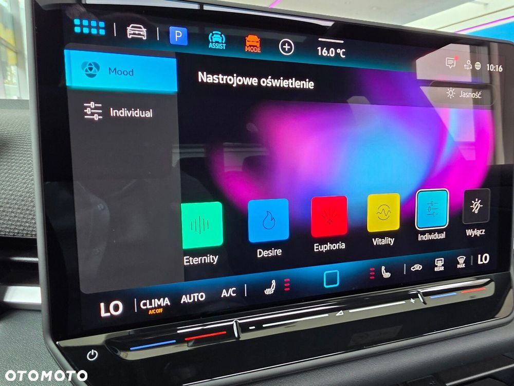 Volkswagen T-Roc - 24