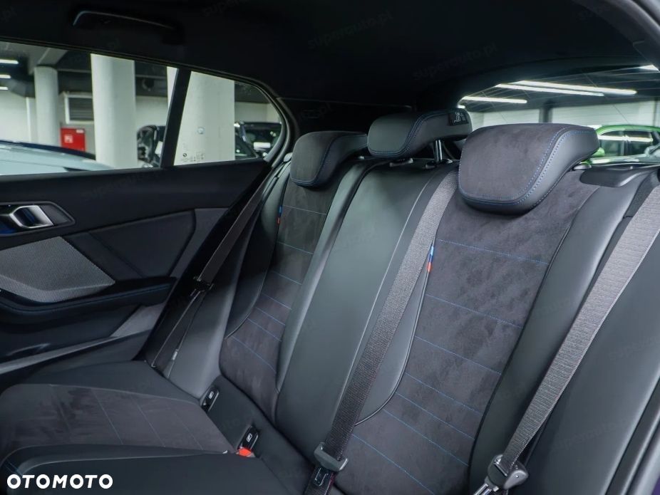 BMW Seria 1 120 mHEV - 18