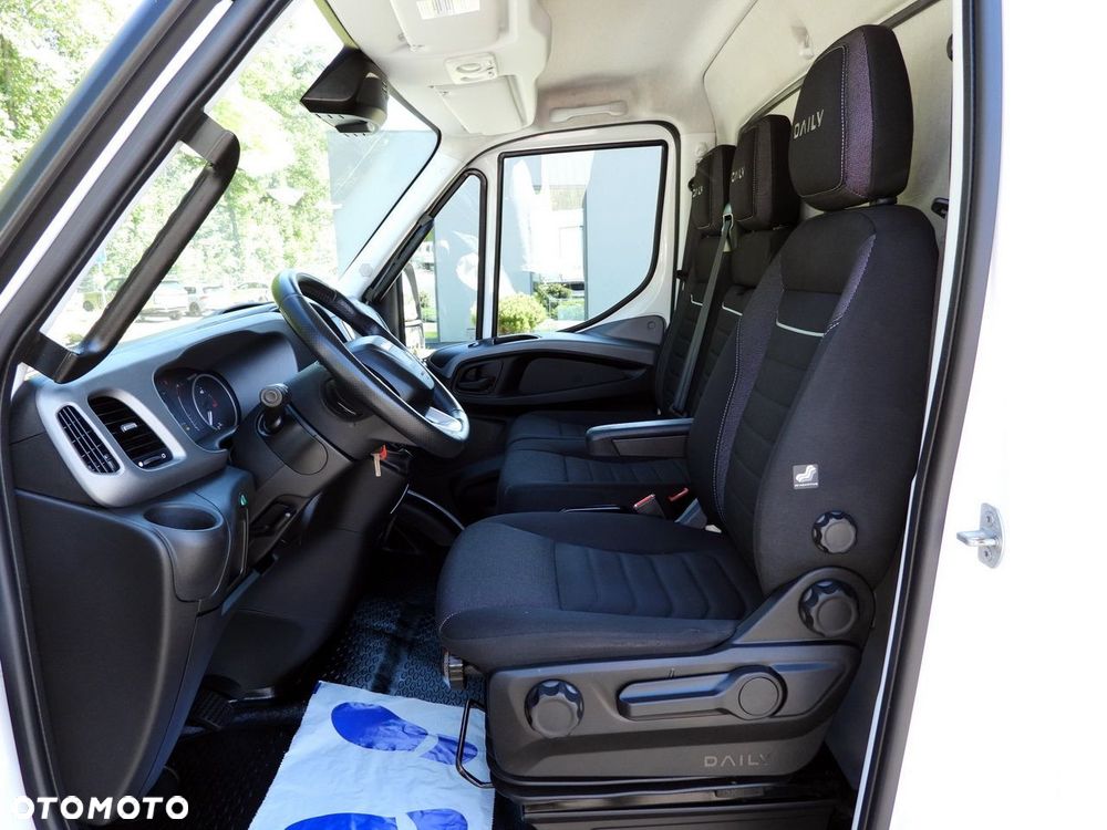 Iveco DAILY 35S18 KONTENER WINDA 8 PALET TEMPOMAT NAWIGACJA LEDY AUTOMAT HI-MATIC KLIMATYZACJA  180KM - 27