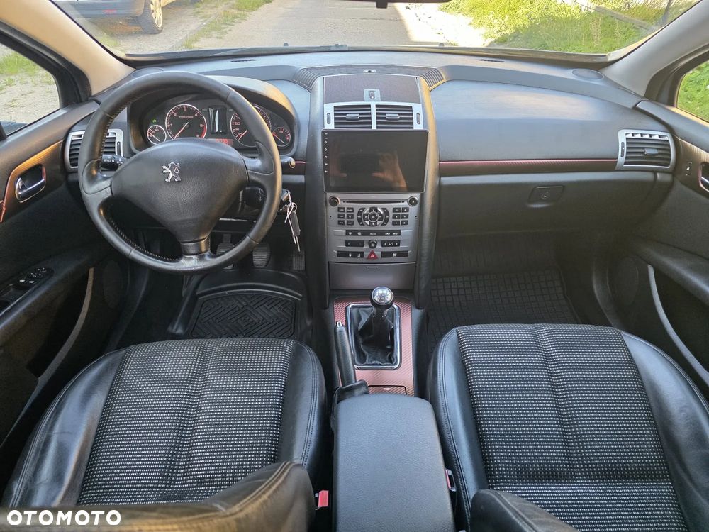 Peugeot 407 - 13