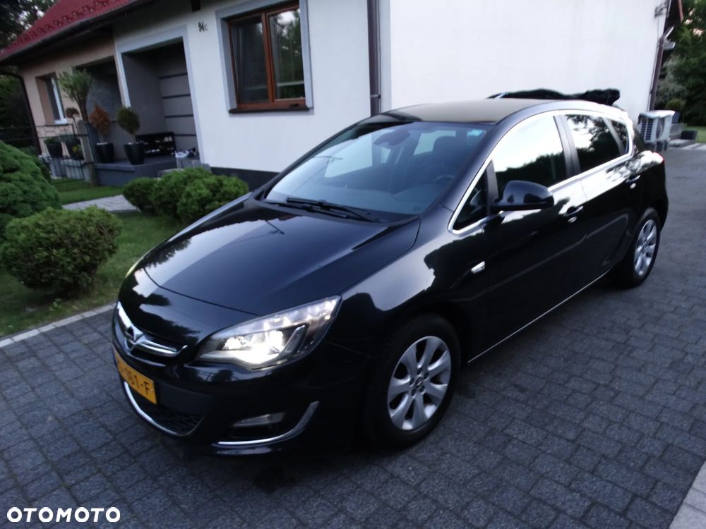 Opel Astra 1.4 Turbo Cosmo - 23