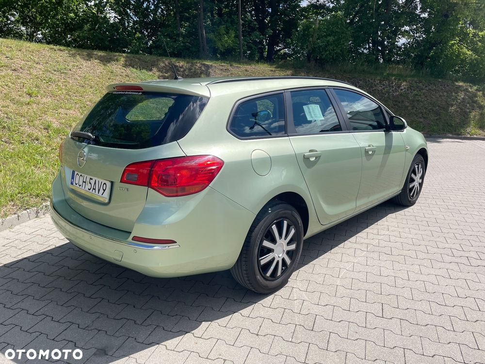 Opel Astra 1.7 CDTI DPF Exklusiv - 2