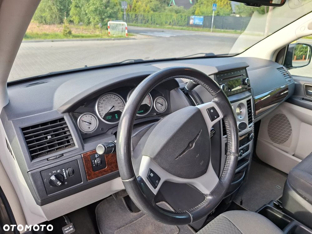 Chrysler Grand Voyager - 10