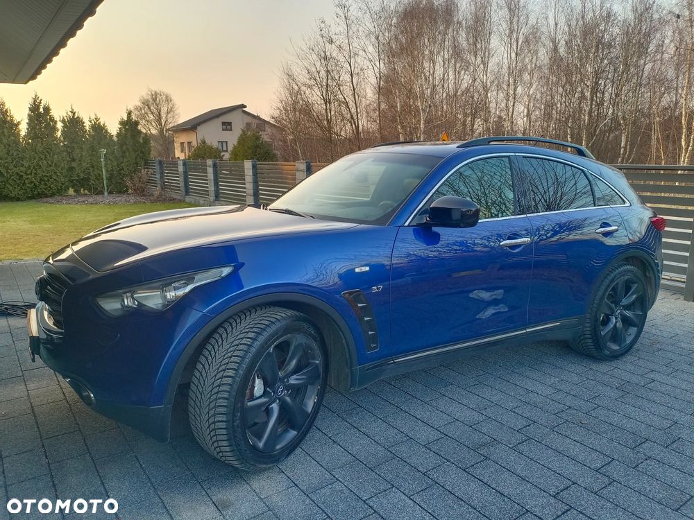Infiniti QX70 - 7
